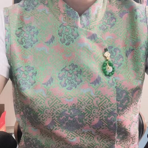 Elegant Chinese-Style Brocade Vest β Timeless Vintage Charm - Picture 4 of 4